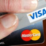 Read more about the article Visa and Mastercard report 4% growth in US holiday retail sales