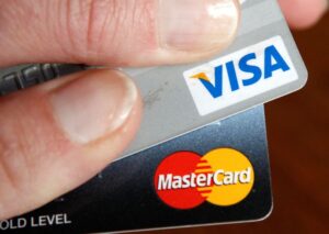 Read more about the article Visa and Mastercard report 4% growth in US holiday retail sales