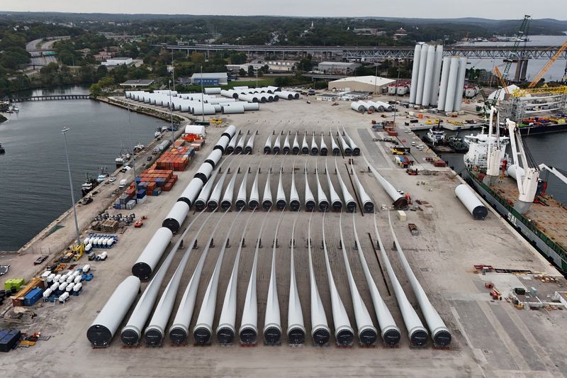 You are currently viewing Democratic governors call on Trump administration to lift freeze on offshore wind projects