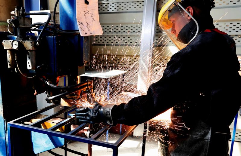 You are currently viewing Russian factory activity shrinks at fastest pace since March 2022, PMI shows