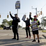 Read more about the article Union membership in the U.S. is in steep decline. Two experts debate whether a revival is possible.