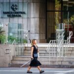 Read more about the article Brazil’s Central Bank Holds Its Key Rate at Lofty 15%