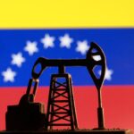 Read more about the article Companies scramble to secure ships, assemble operations to transfer Venezuelan oil, sources say