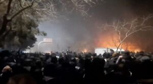 Read more about the article Deaths from Iran protests reach more than 500, rights group says