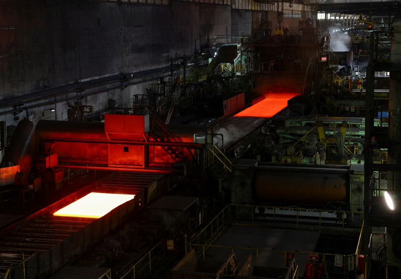 You are currently viewing Japanese manufacturers’ mood weakens to six-month low in January: Reuters poll