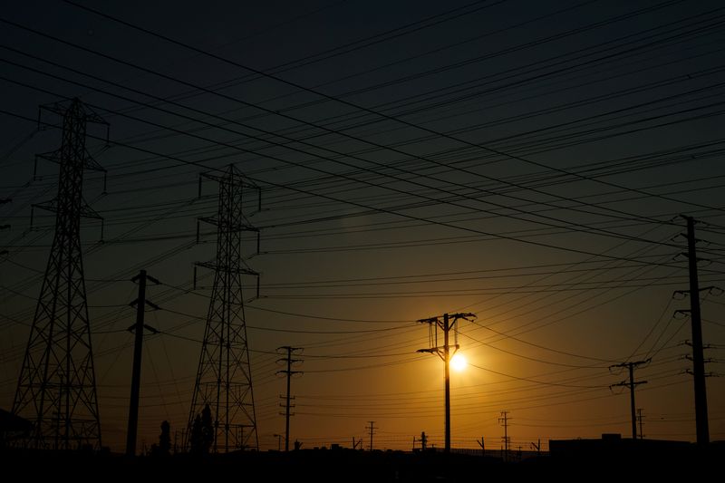 You are currently viewing White House seeks emergency power auction for largest US electric grid