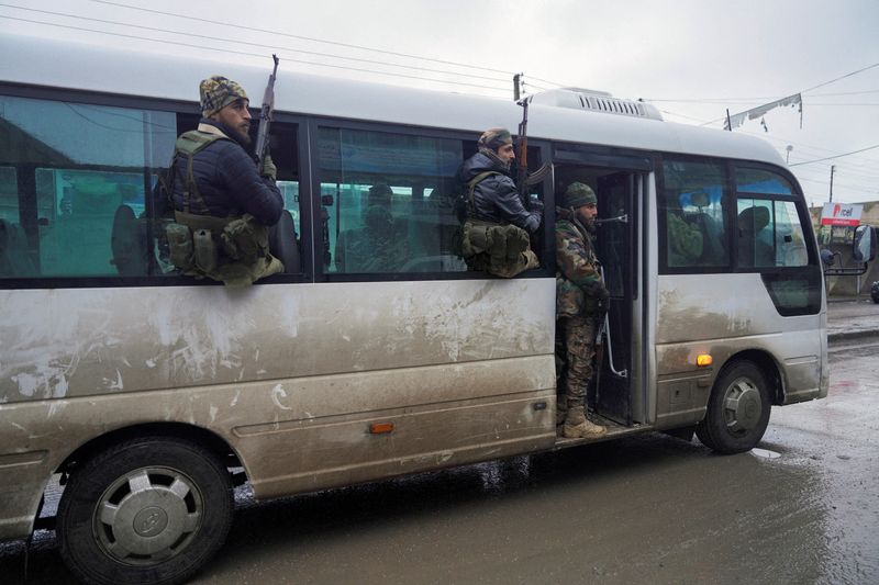 You are currently viewing Syrian forces advance deeper into the US‑backed, Kurdish‑controlled northeast