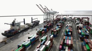 Read more about the article Argentina’s economic activity expected to grow 1.7% year-on-year in November: Reuters poll