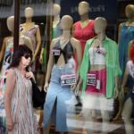 Read more about the article Argentina’s economic activity shrinks in November, first decline of 2025