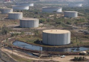 Read more about the article Trading houses to begin exporting Venezuelan LPG, sources and document say