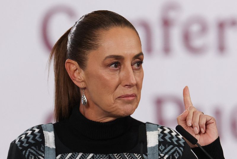 You are currently viewing Mexico’s Sheinbaum does not deny halting oil shipment to Cuba