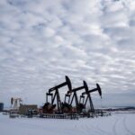 Read more about the article Oil prices mixed as US supply worries linger after winter storm