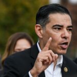 Read more about the article US lawmaker asks Vitol, Trafigura about Venezuela oil deals