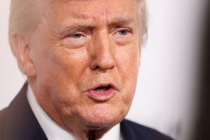 Read more about the article Trump warns Britain on China ties as Starmer hails reset