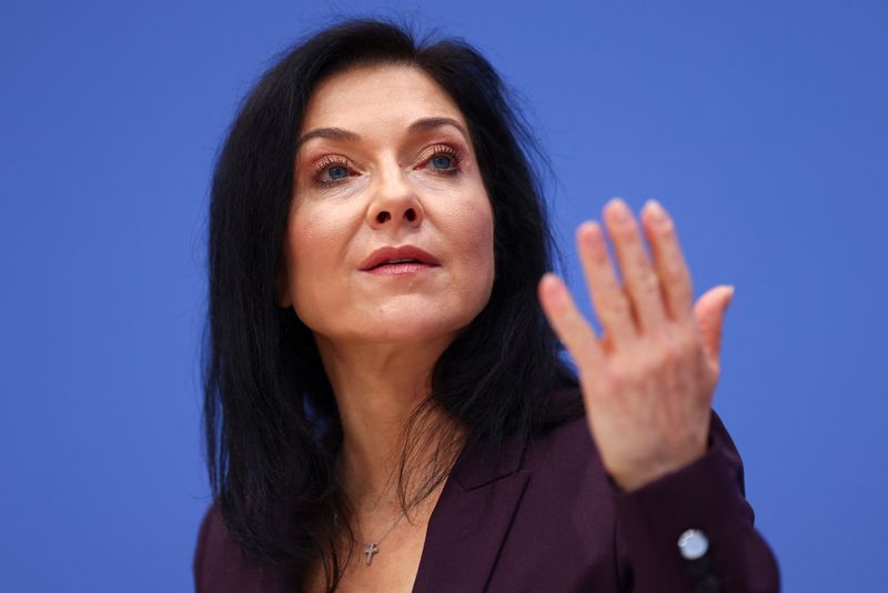 You are currently viewing Germany must pivot toward new ’growth engines’, economy minister says