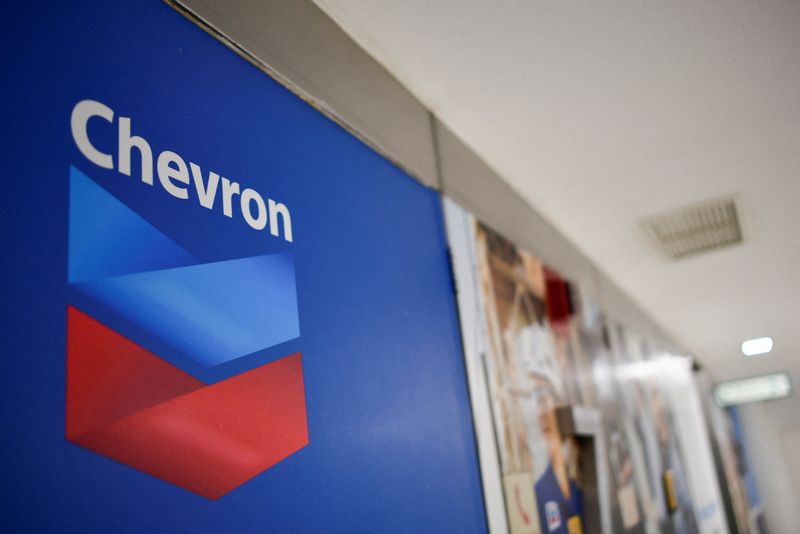 You are currently viewing Chevron beats Q4 profit estimate, eyes Venezuela investment opportunities