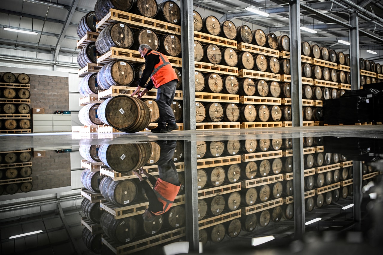 You are currently viewing China Agrees to Lower Tariffs by Half on U.K. Whisky