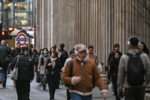 Read more about the article U.K. Consumer Mood Improves Despite Economic Clouds