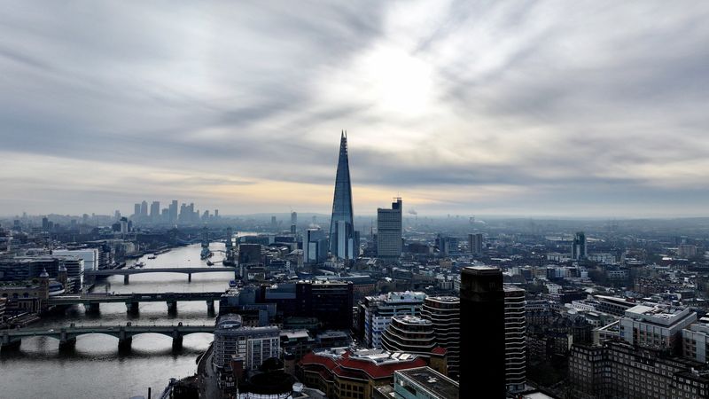 You are currently viewing UK business sentiment rebounds in January, IoD says