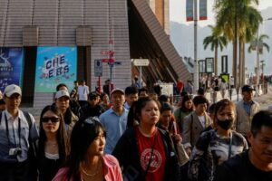Read more about the article Hong Kong December retail sales rise 6.6%, see support from visitor growth