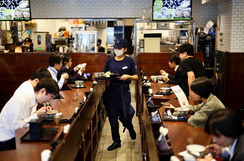 You are currently viewing Japan’s services activity hits fastest growth in nearly a year, PMI shows