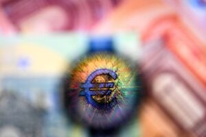 Read more about the article ECB Survey Records ‘Unexpected’ Tightening in Bank Lending