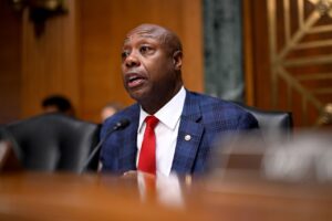 Read more about the article A key Republican senator said he doesn’t believe Fed Chair Jerome Powell committed a crime in testimony that has become central to an explosive Justice Department investigation