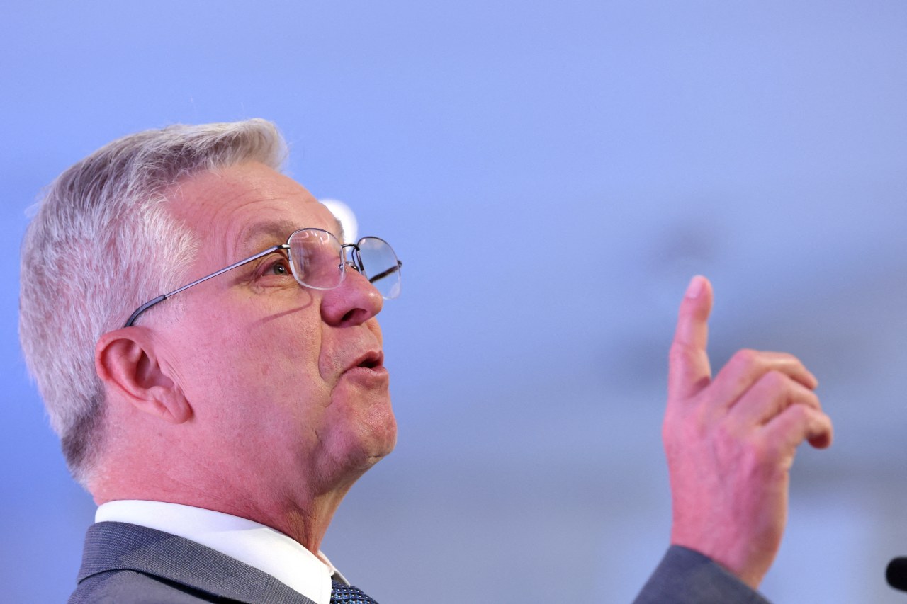 You are currently viewing Waller Weighs Supporting Fed Rate Pause if Labor Data Stabilize