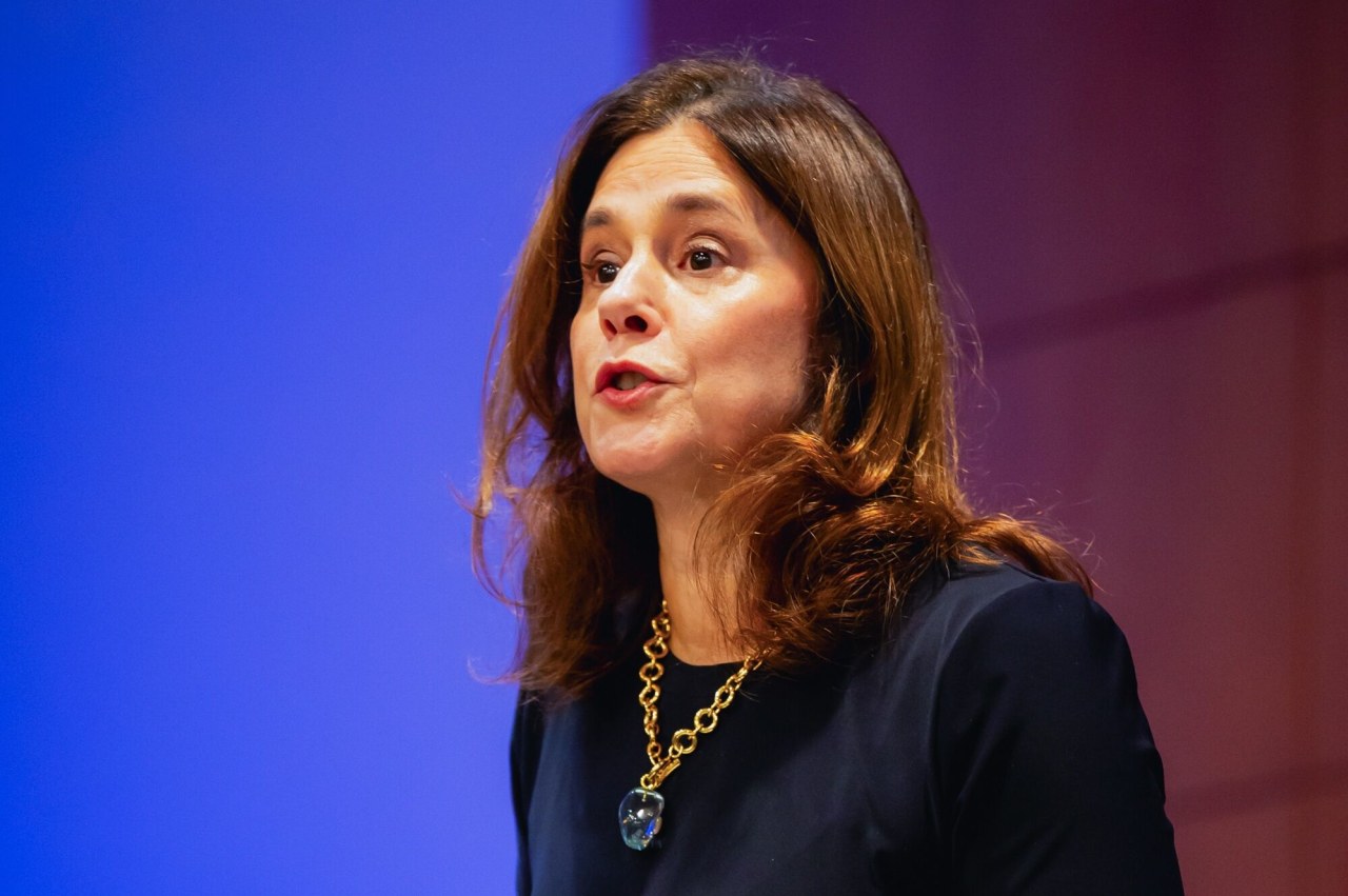 You are currently viewing Dallas Fed President Lorie Logan said she believes the Federal Reserve’s interest-rate stance is set well for the risks facing the economy