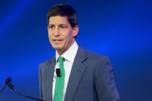 Read more about the article Heard on the Street: Kevin Warsh, President Trump’s nominee to lead the Fed, once warned that continuing to expand the central bank’s balance sheet would carry “significant risks”