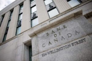 Read more about the article Trump-Led Trade Deal Review Poses ‘Important Risk’ to Outlook, Bank of Canada Minutes Say