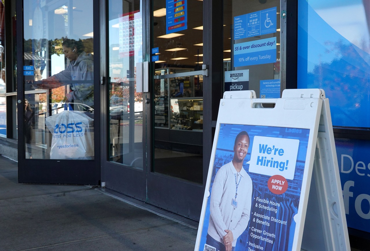 You are currently viewing U.S. Economy Shed Nearly 1 Million Job Openings Last Year