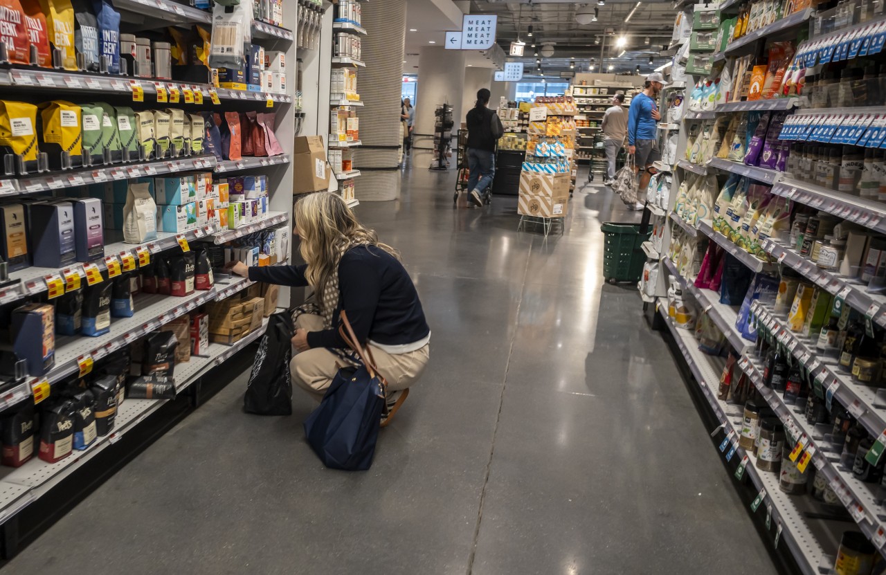 You are currently viewing The Commerce Department said GDP grew at just an 0.7% annual rate in the fourth quarter last year, well short of the 1.4% pace it reported in its “advance” GDP report last month