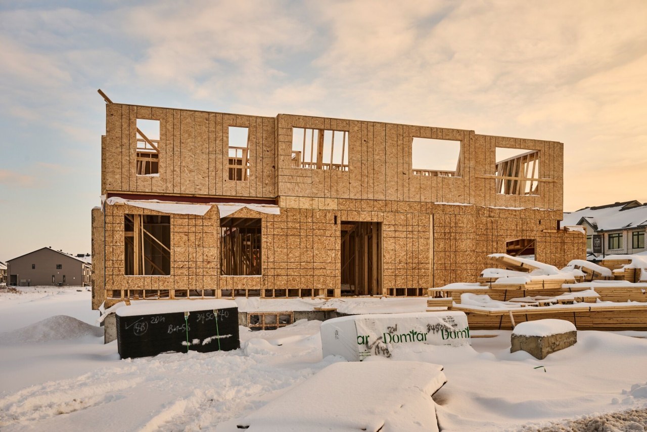 You are currently viewing Canada Home Construction Set for Multiyear Slump, Agency Says