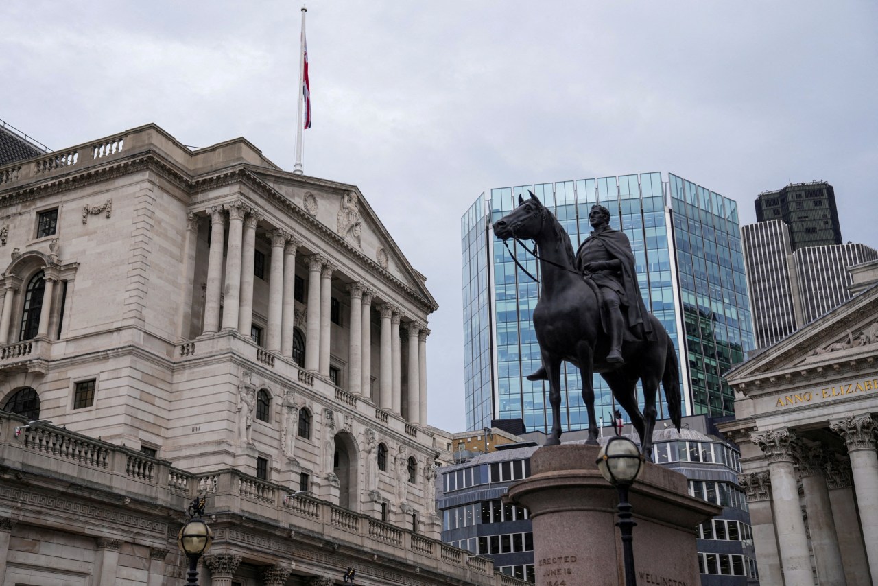 You are currently viewing U.K. Short-Term Gilt Yields Surge as BOE Rate Hike Expectations Grow