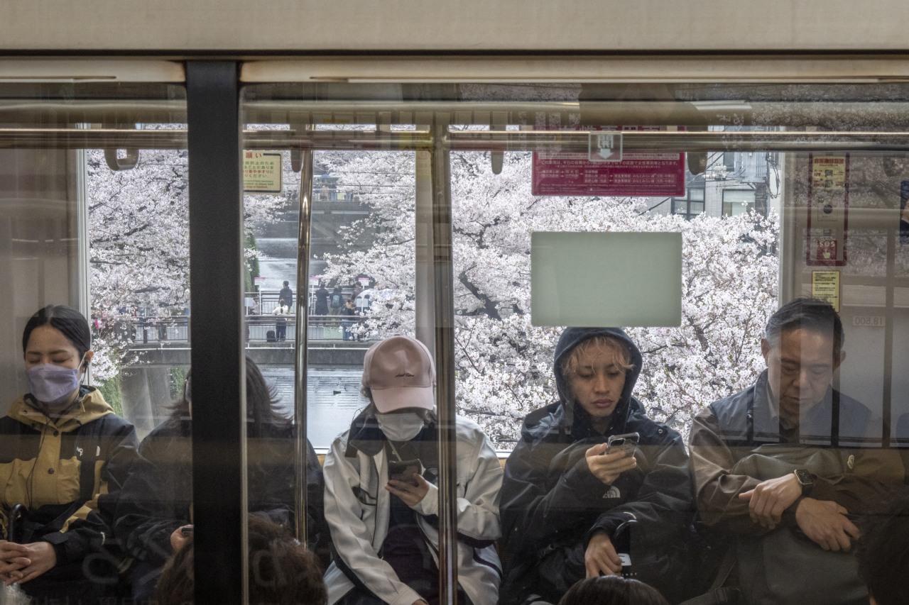 You are currently viewing Japan Economic Data Signal Uneven Recovery as Iran War Risks Mount