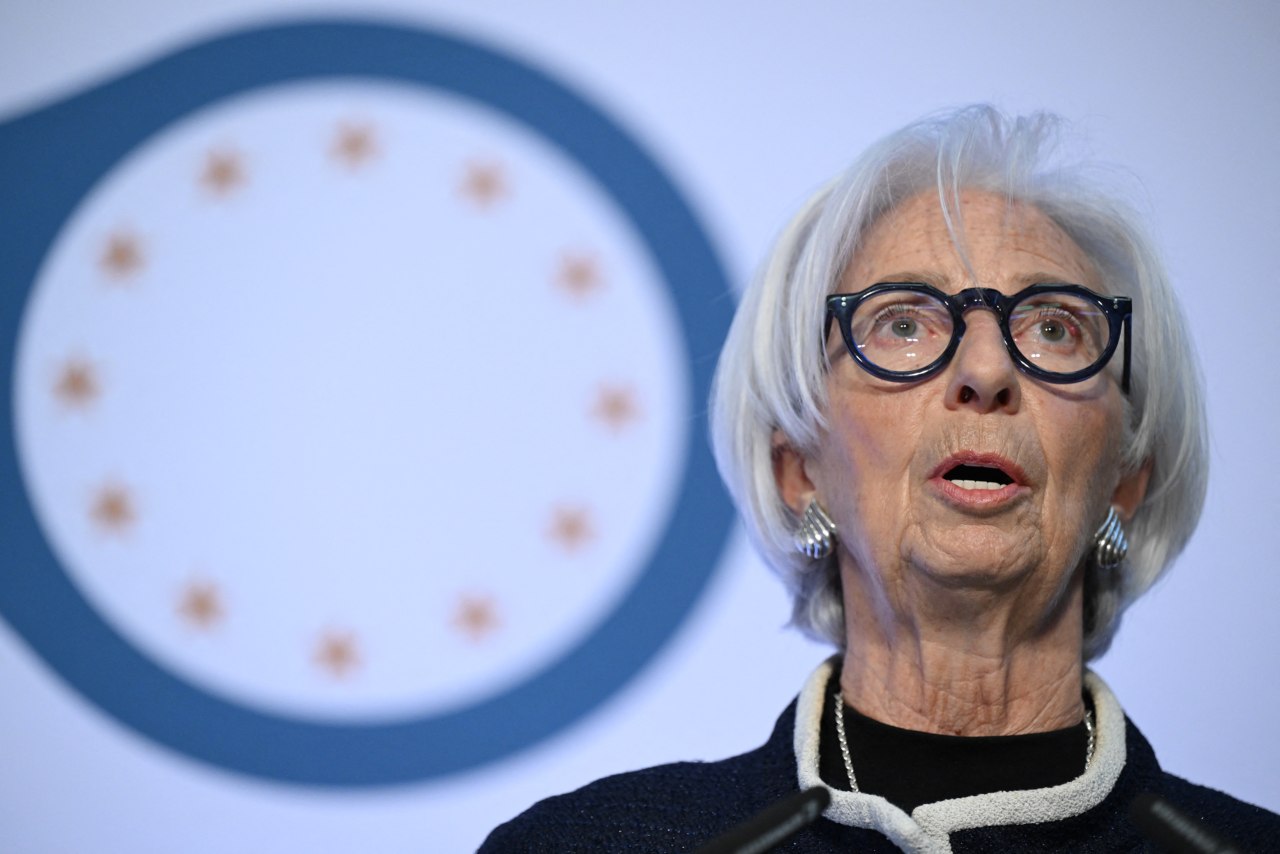 You are currently viewing ECB Would Need ‘Forceful’ Response if Inflation Surges, Says Lagarde