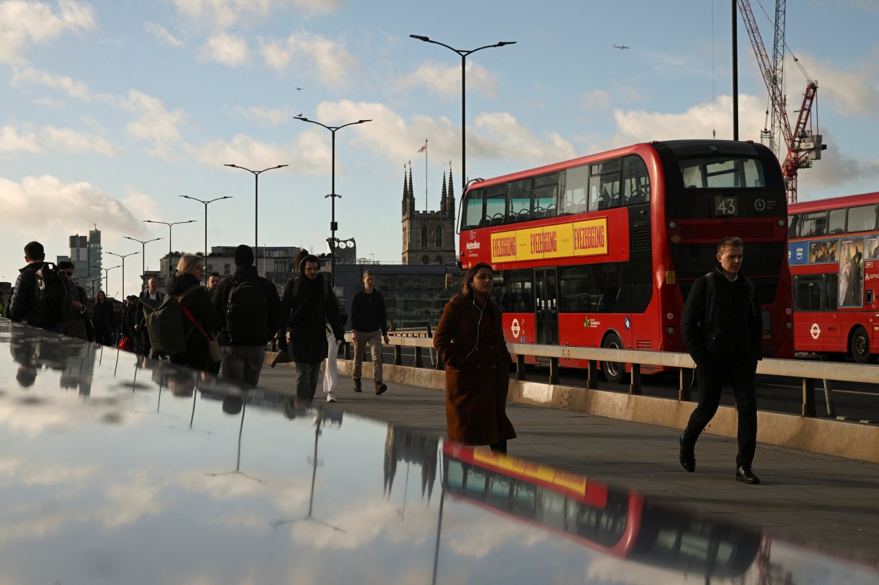 You are currently viewing U.K. Jobless Rate Remains Near Five-Year High