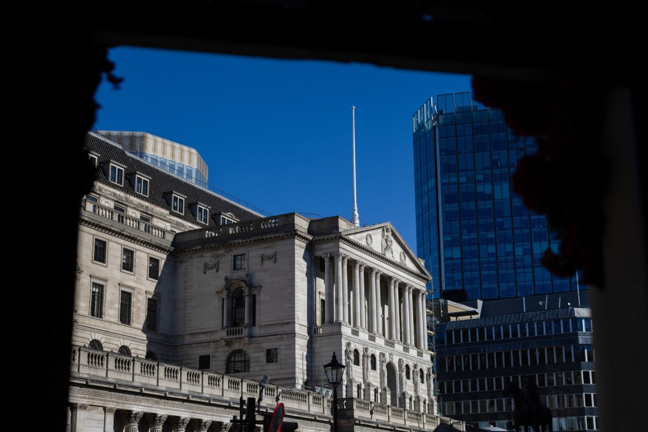 You are currently viewing The Bank of England Thursday signaled it is prepared to raise interest rates to counter a pickup in inflation driven by the Iran war