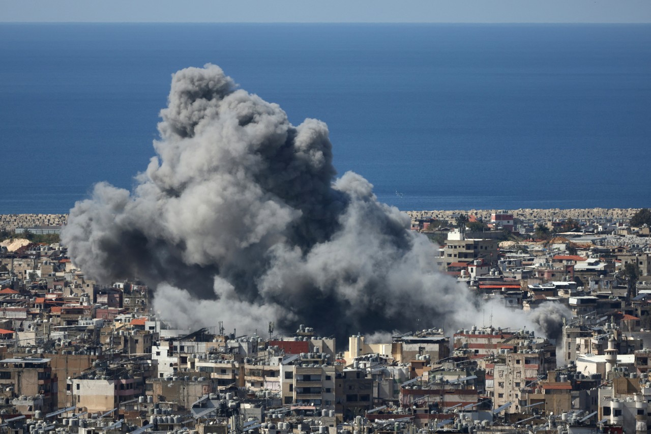 You are currently viewing Investors Offload Bonds on Inflation Fears as Dollar, Swiss Franc Gain