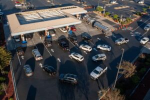 Read more about the article Consumers around the U.S. say they are rejiggering their routines in efforts to slash their energy usage at home and on the road; such changes in behavior matter for a consumer-driven economy