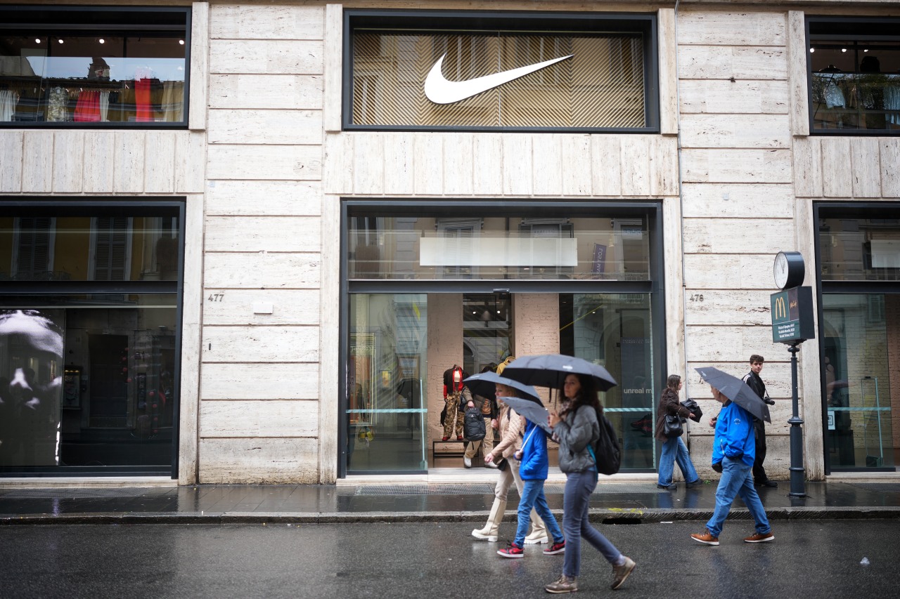 You are currently viewing Eurozone Consumer Confidence Tumbles on Iran War