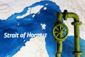 Read more about the article Oil tankers steer clear of Hormuz ahead of US blockade