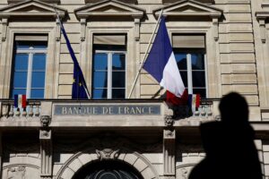 Read more about the article French central bank sees first quarter growth of 0.3%