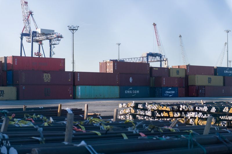 You are currently viewing Analysis-Italy’s surprise rise in exports to US masks deep fragility to tariffs