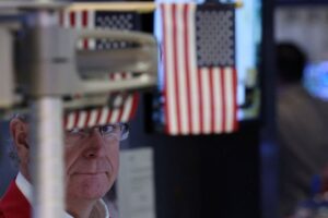 Read more about the article Morning Bid: War-weary markets filter out noise