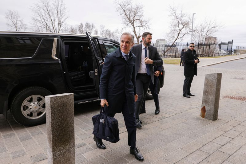 You are currently viewing Carney vows to tackle cost of living in Canada with new majority government, suspends fuel tax 