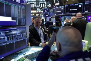 Read more about the article Morning Bid: Oil and chips