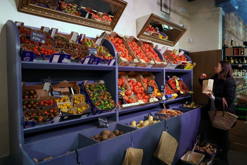 You are currently viewing UK grocery inflation eases to 3.8% in April, says Worldpanel