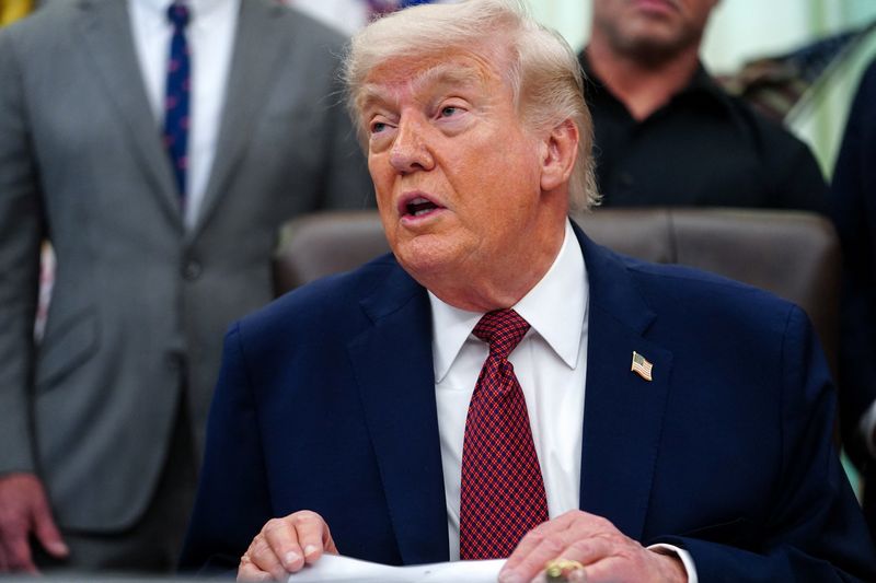 You are currently viewing Trump hits back at German chancellor after Iran criticism